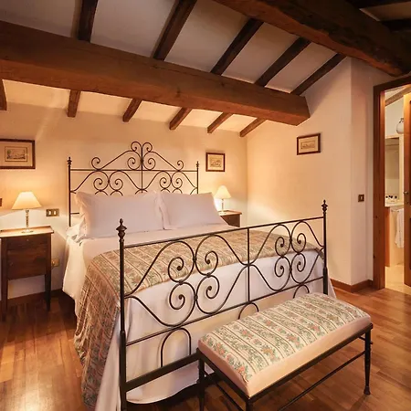 Holiday home Unique In An Old Hamlet Monte Castelli