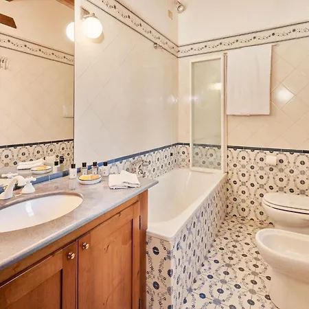 Unique In An Old Hamlet بيت للعطل