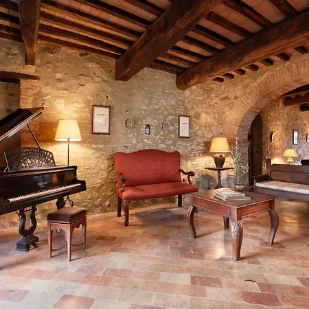 Unique In An Old Hamlet * Monte Castelli