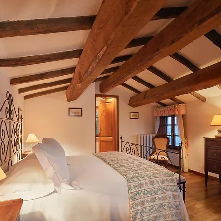 Unique In An Old Hamlet Monte Castelli