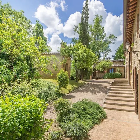 بيت للعطل Unique In An Old Hamlet *