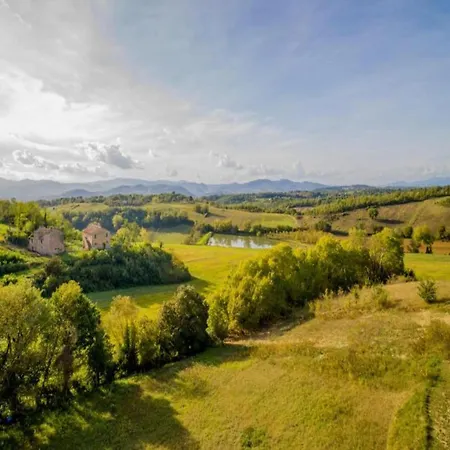 Unique In An Old Hamlet بيت للعطل
