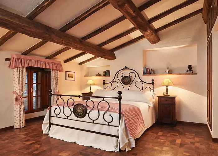 Unique In An Old Hamlet Monte Castelli